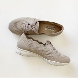 NEW Skechers Air-cooled Memory Foam Tan Shoes